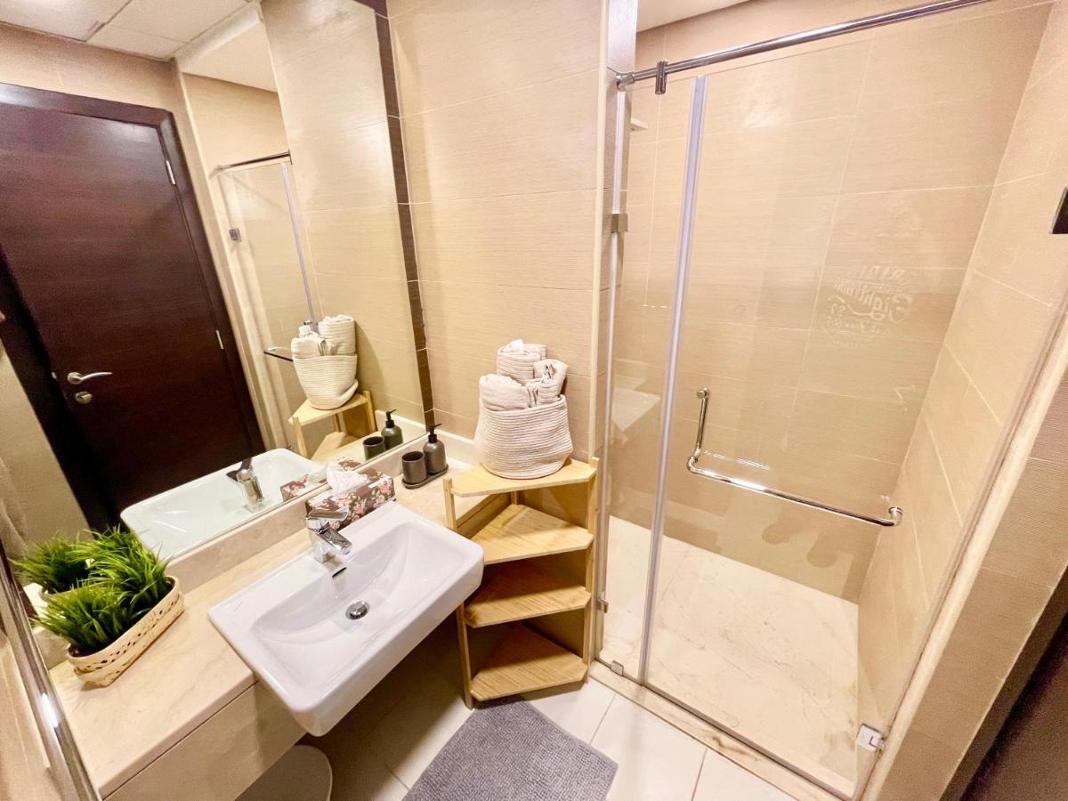 Super Elegant Studio Apartment-Sparkle Tower By Sweet Homes Dubai Esterno foto